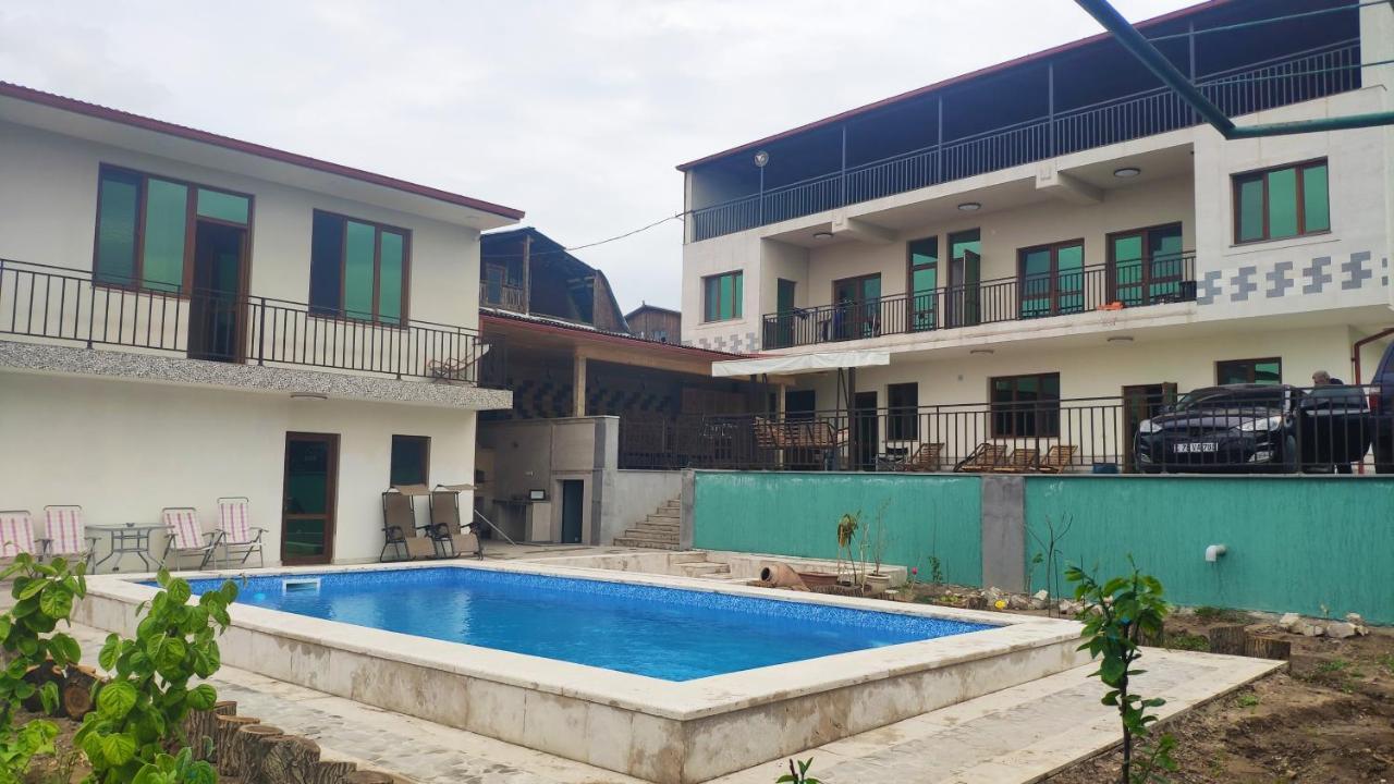 Apex Rest House Of 10 Rooms And Pool Γιερεβάν Εξωτερικό φωτογραφία