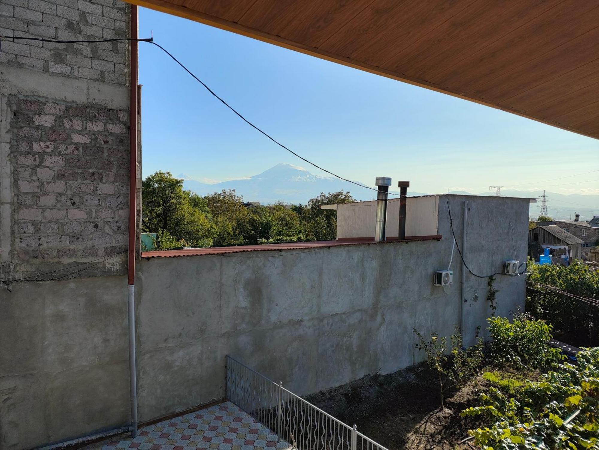 Apex Rest House Of 10 Rooms And Pool Γιερεβάν Εξωτερικό φωτογραφία