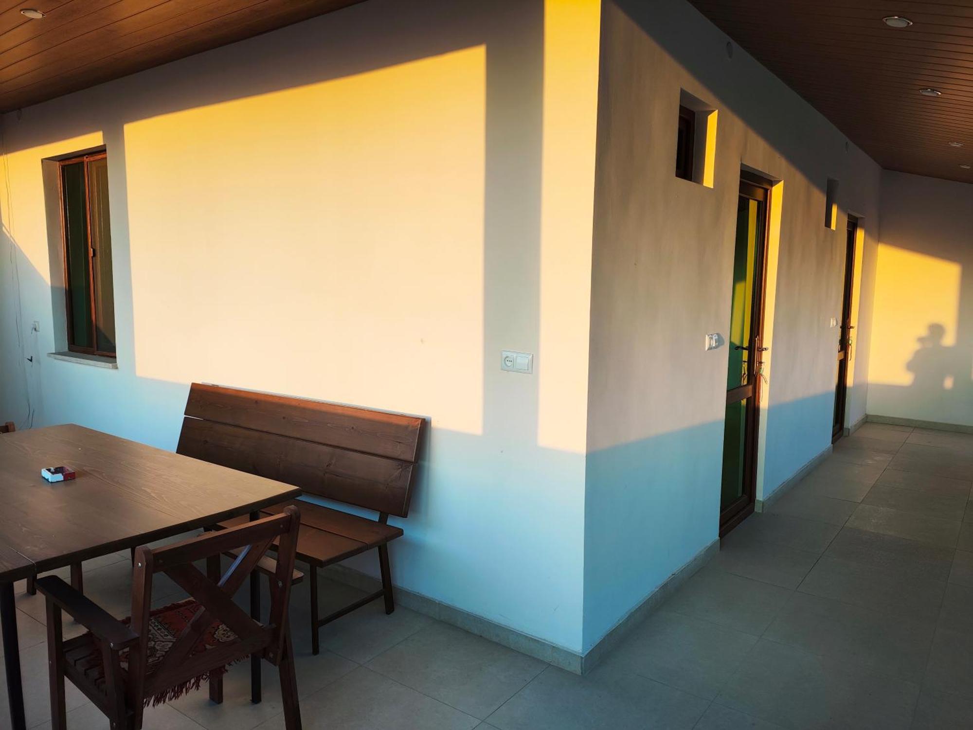 Apex Rest House Of 10 Rooms And Pool Γιερεβάν Εξωτερικό φωτογραφία