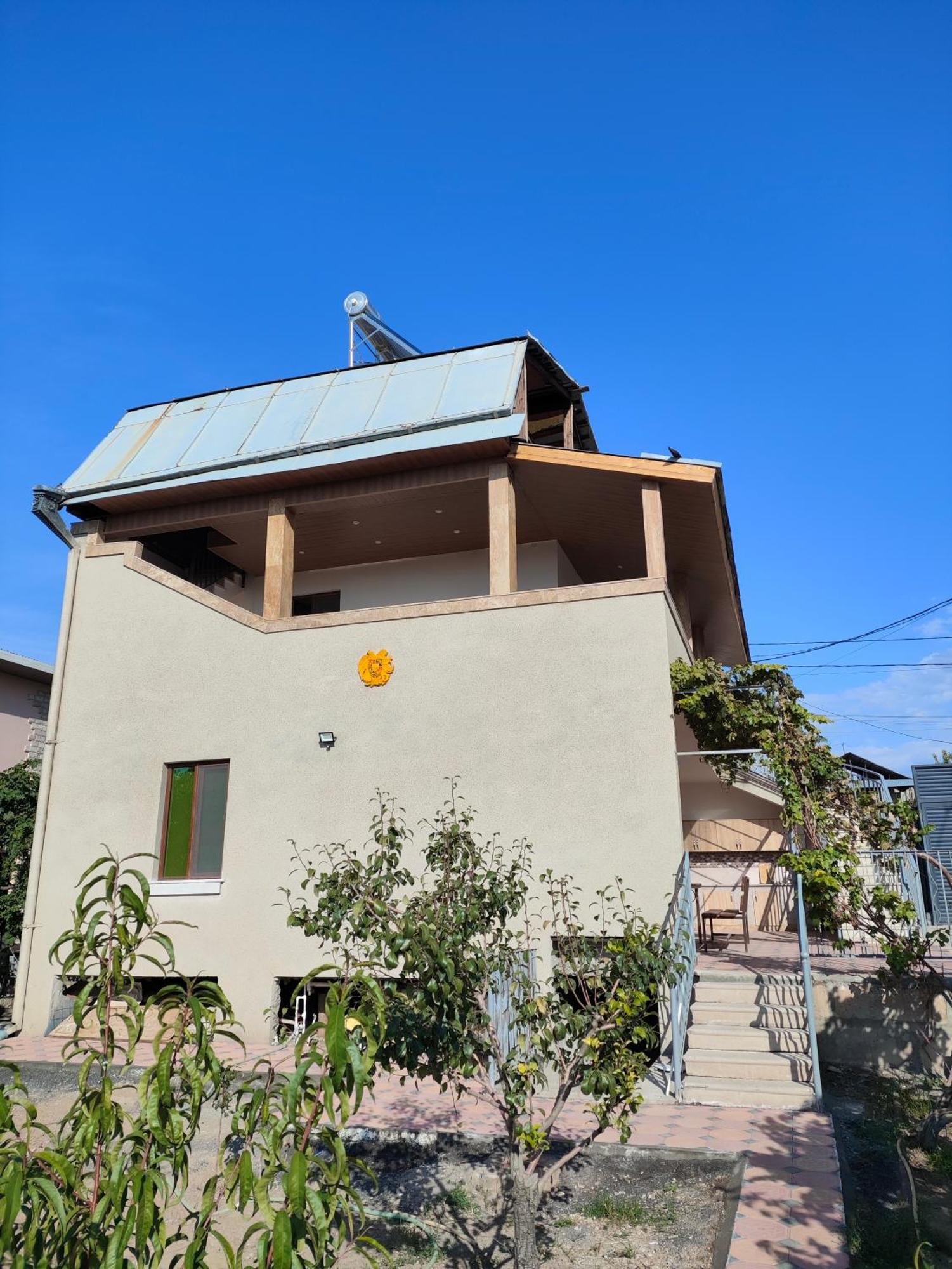 Apex Rest House Of 10 Rooms And Pool Γιερεβάν Δωμάτιο φωτογραφία