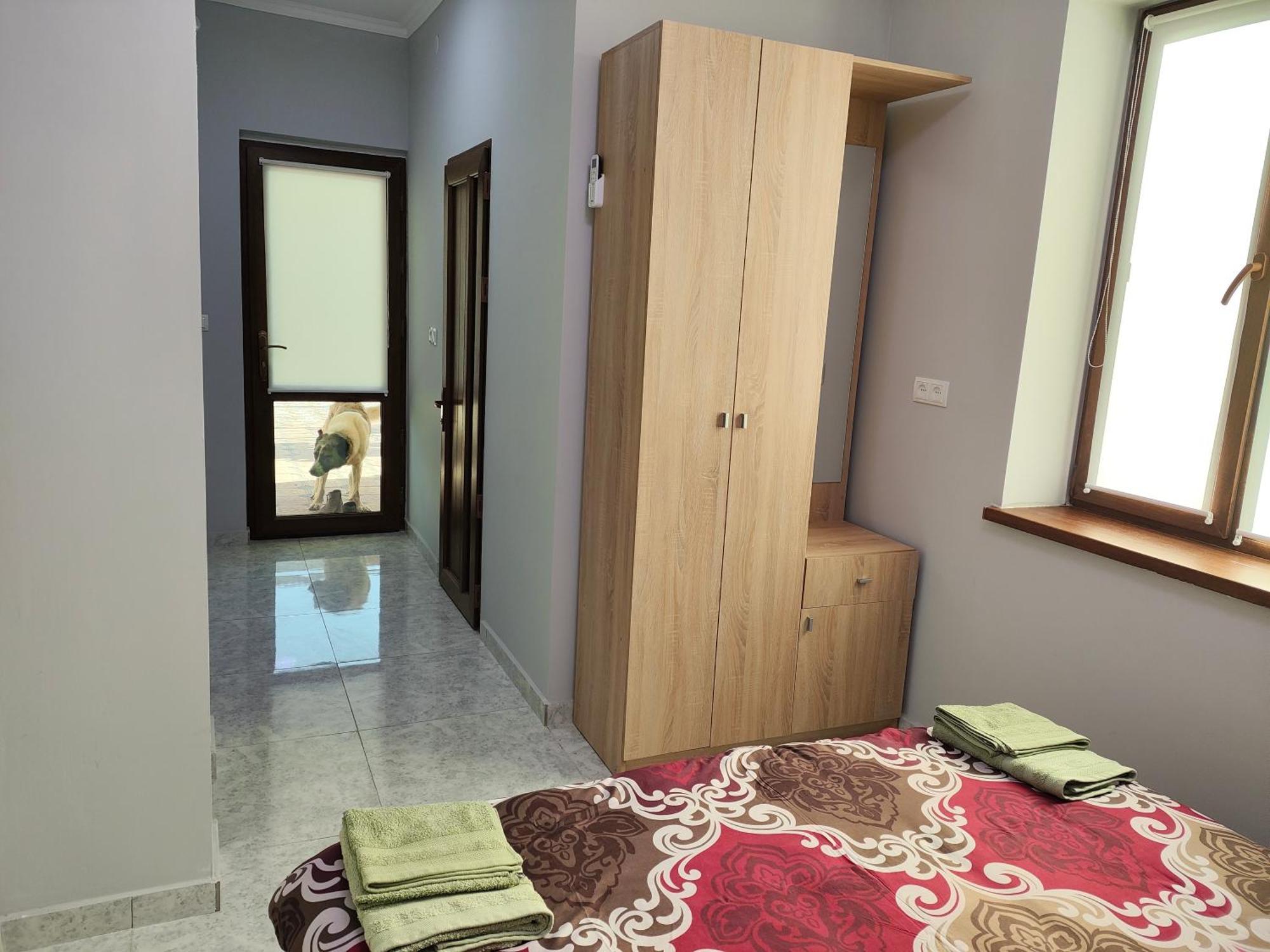 Apex Rest House Of 10 Rooms And Pool Γιερεβάν Εξωτερικό φωτογραφία