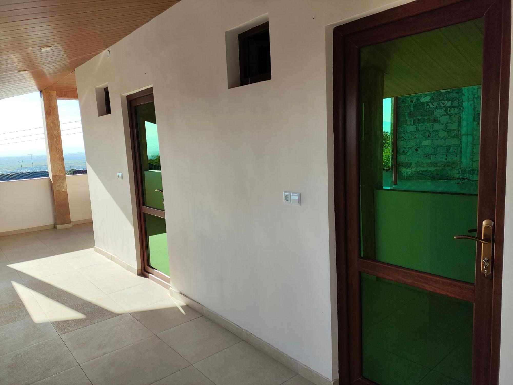 Apex Rest House Of 10 Rooms And Pool Γιερεβάν Εξωτερικό φωτογραφία